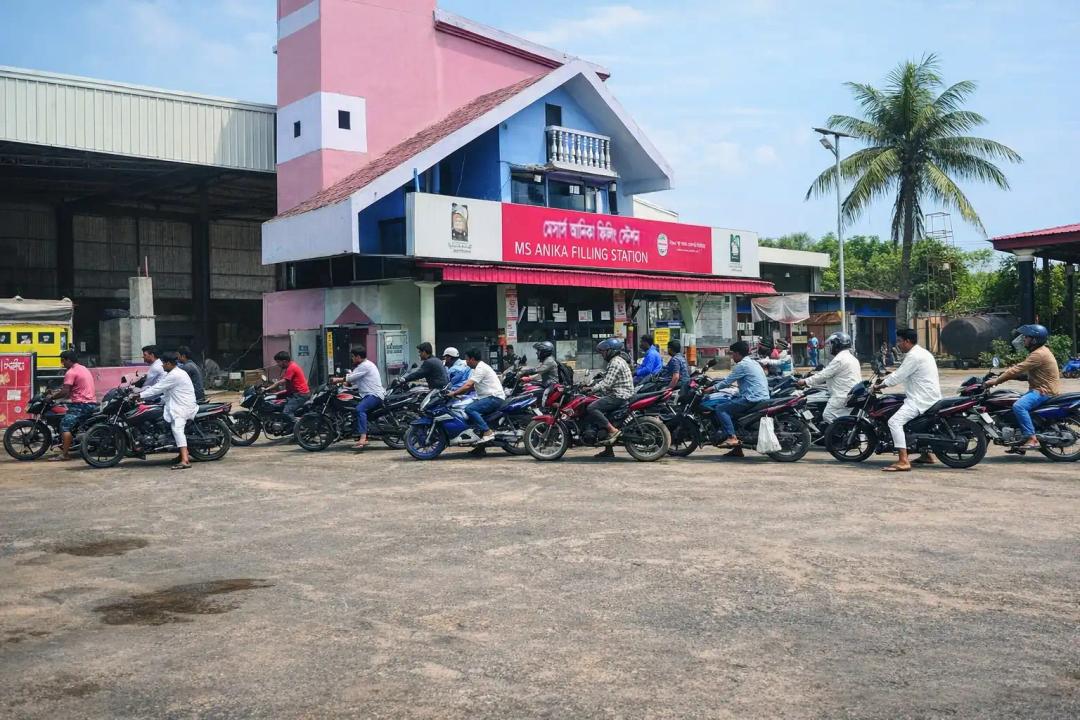 অকটেনশূন্য আদমদীঘির চার ফিলিং স্টেশন, ভোগান্তিতে চালকরা